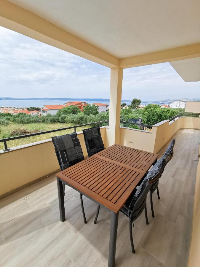 A4 Apartmani Kevic Kaštela Eksteriør billede
