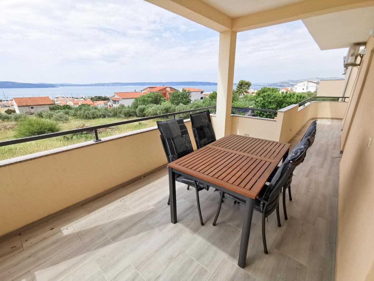 A4 Apartmani Kevic Kaštela Eksteriør billede