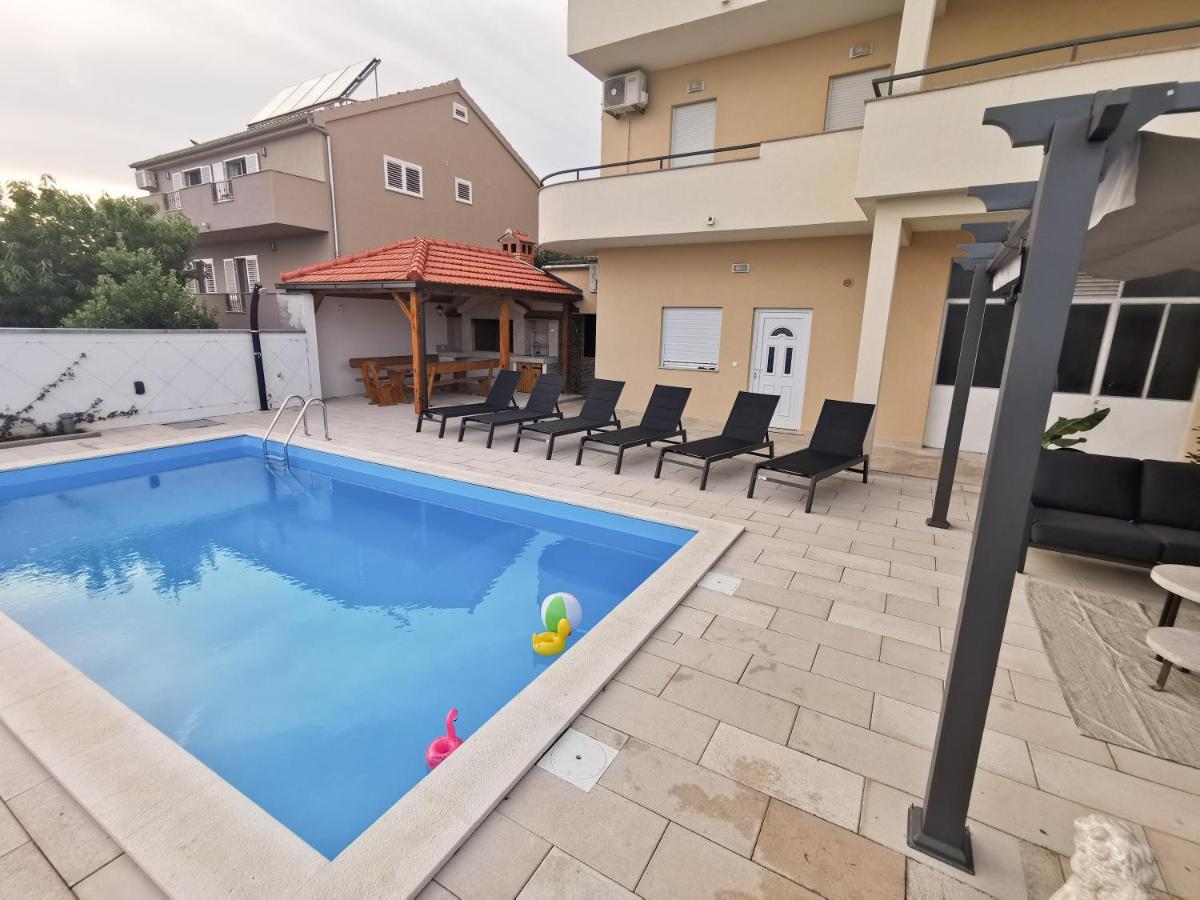 A4 Apartmani Kevic Kaštela Eksteriør billede